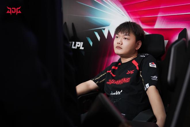 的高昂转会 的高昂转会