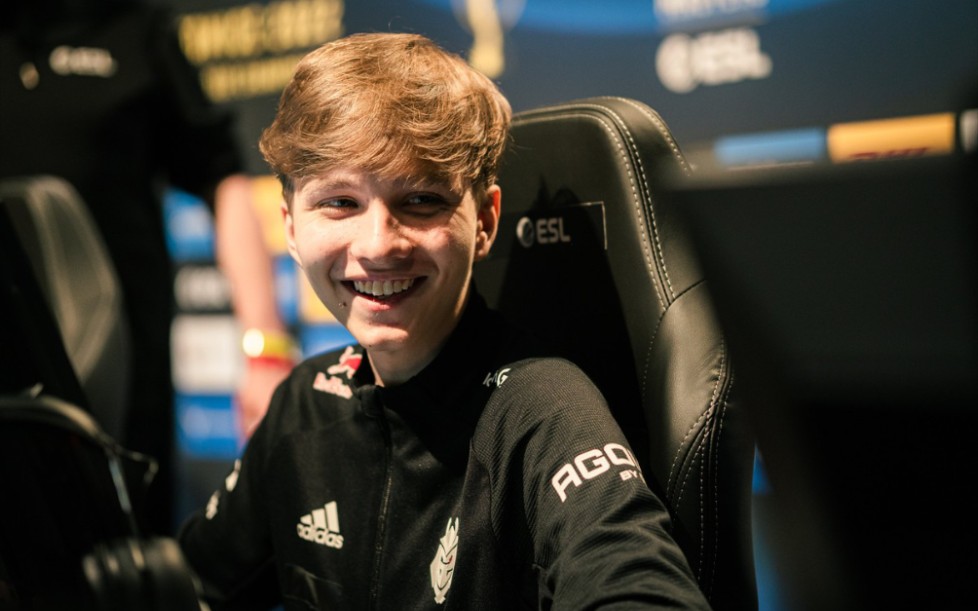 萨在激烈的 萨在激烈的